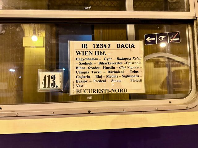 Zuglaufschild des Nachtzugs „Dacia“