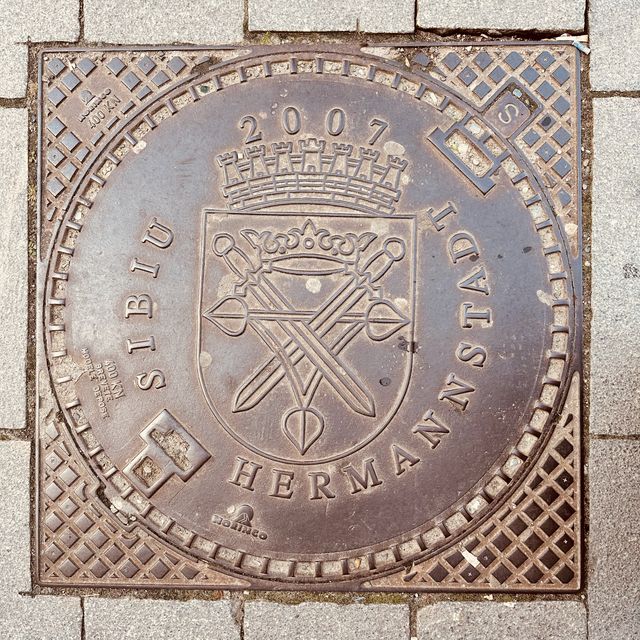 Gullideckel mit Inschrift Sibiu Hermannstadt